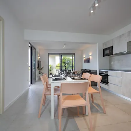 Beachfront Sunrise Srzic Apartman Makarska