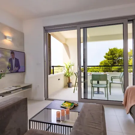 Apartment Beachfront Sunrise Srzic Makarska